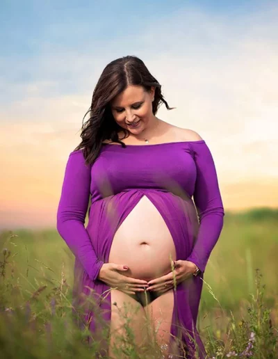 Zauberhafte Erwartung: Babybauch-Fotoshooting für unvergessliche Erinnerungen